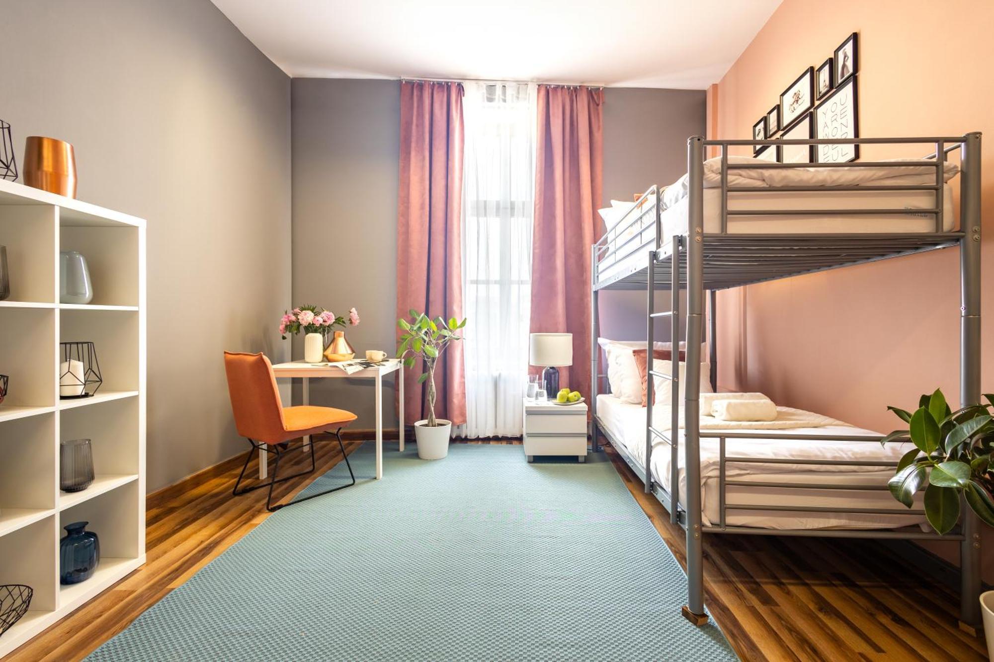 Hostel Krasnal Market Square Wroclaw Bagian luar foto