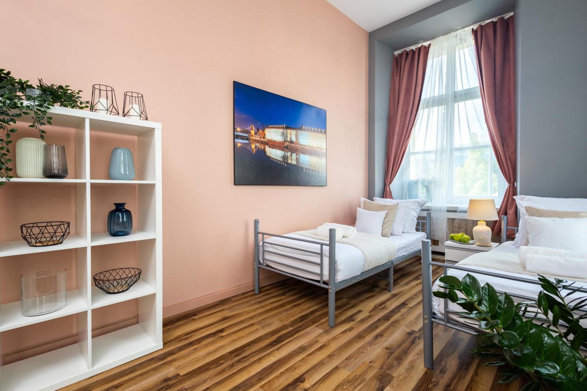 Hostel Krasnal Market Square Wroclaw Bagian luar foto